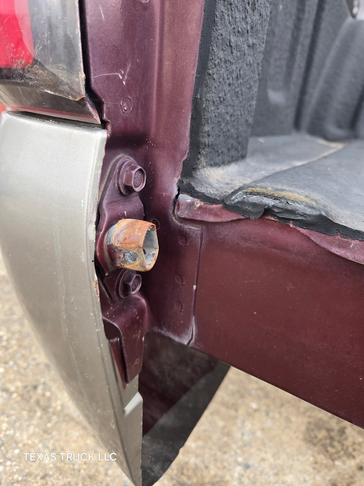 1999-2007 Chevrolet Silverado / GMC Sierra 1500 2500 3500 HD 6' 6" Short Truck Bed