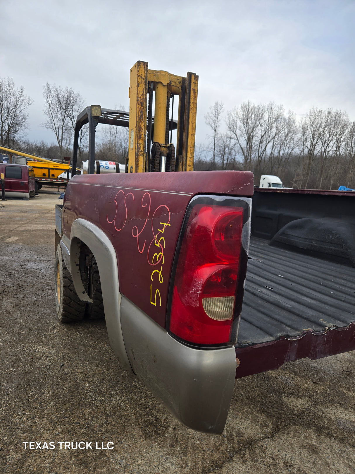 1999-2007 Chevrolet Silverado / GMC Sierra 1500 2500 3500 HD 6' 6" Short Truck Bed