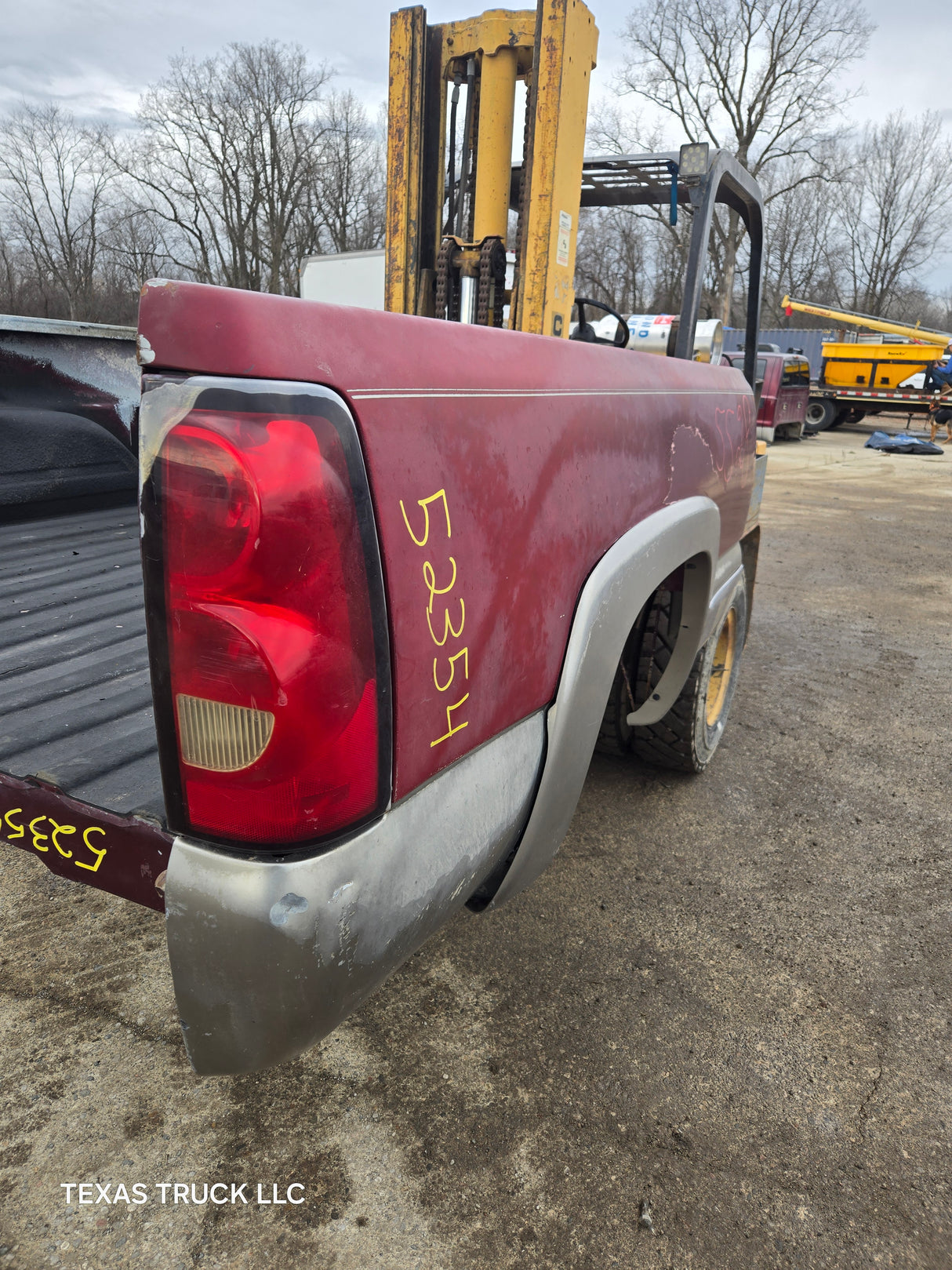 1999-2007 Chevrolet Silverado / GMC Sierra 1500 2500 3500 HD 6' 6" Short Truck Bed