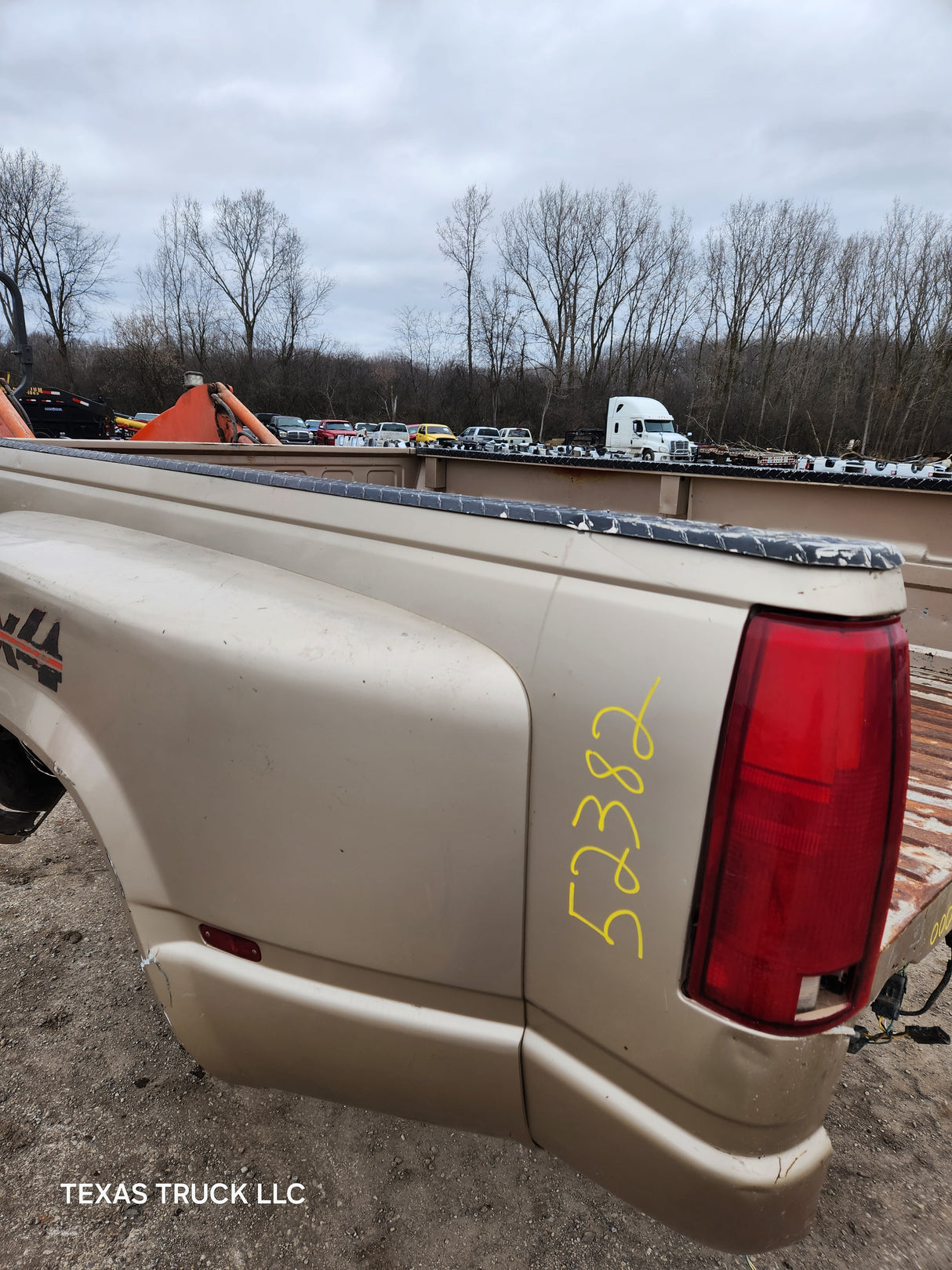 1988-2000 Chevrolet Silverado / GMC Sierra 3500 OBS 8' Dually Truck Bed