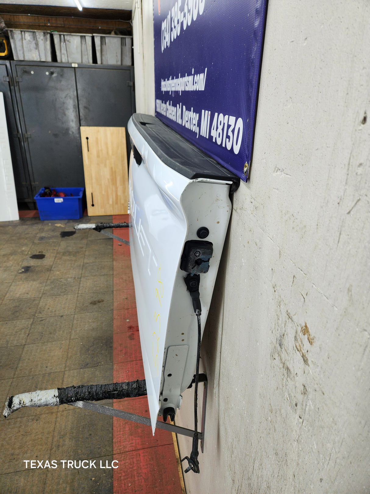 2019-2025 Chevrolet Silverado 2500 3500 Truck Tailgate