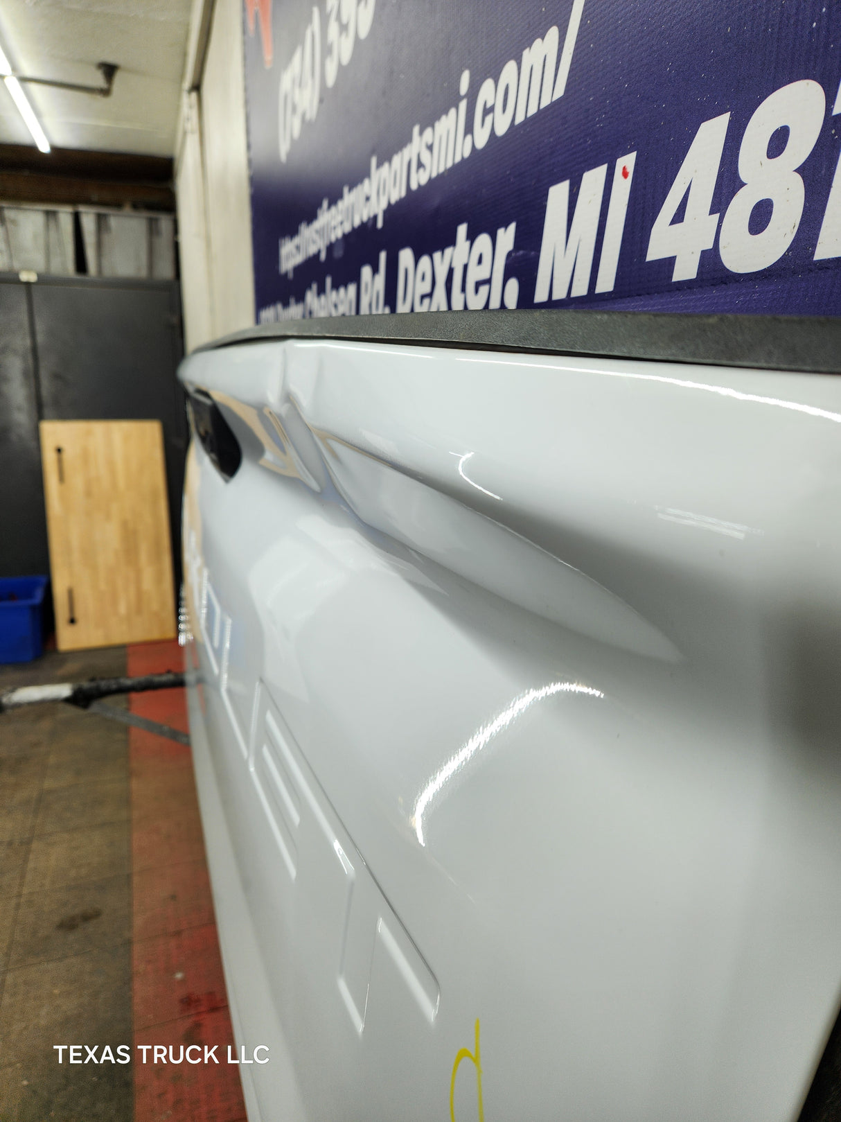 2019-2025 Chevrolet Silverado 2500 3500 Truck Tailgate