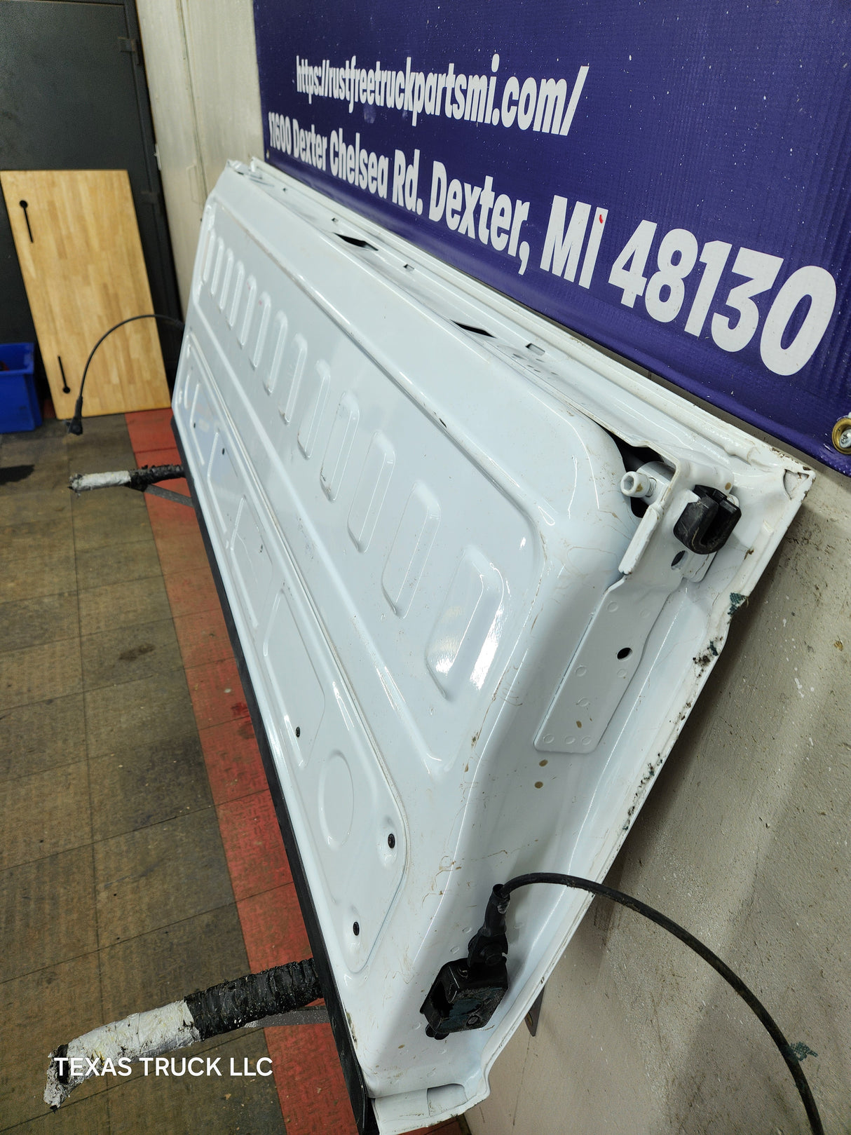 2019-2025 Chevrolet Silverado 2500 3500 Truck Tailgate