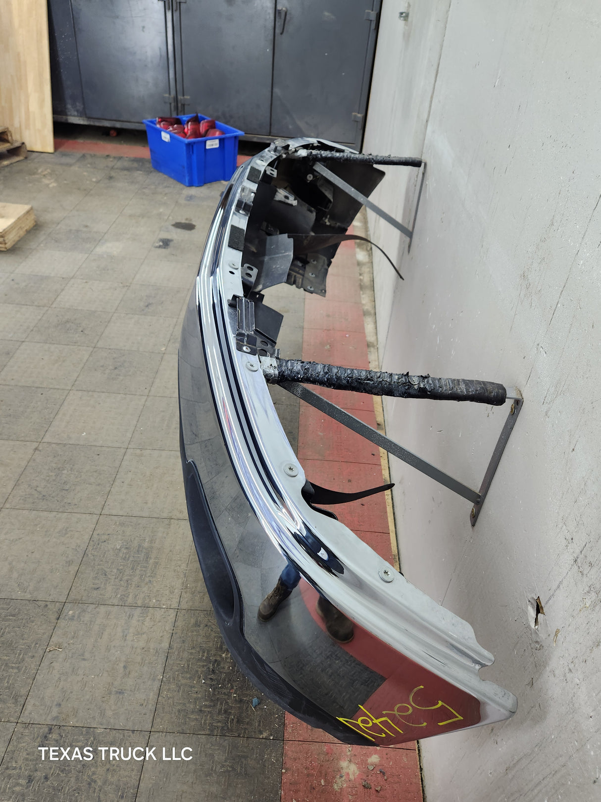 2011-2014 GMC Sierra 2500 3500 HD Front Bumper