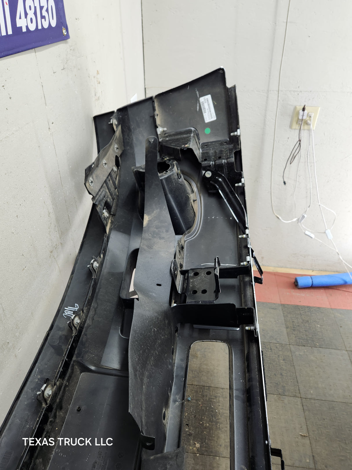 2011-2014 GMC Sierra 2500 3500 HD Front Bumper