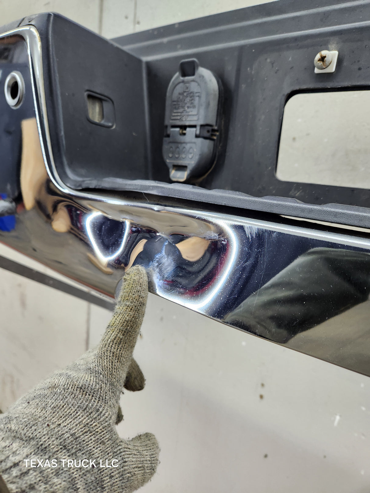 2015-2019 Chevrolet Silverado 2500HD 3500 HD Rear Bumper W/ Sensors