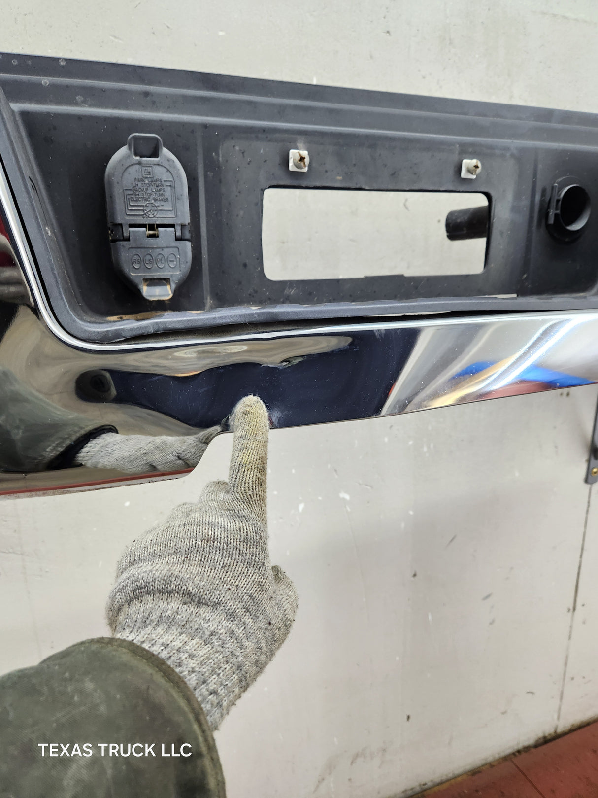 2015-2019 Chevrolet Silverado 2500HD 3500 HD Rear Bumper W/ Sensors