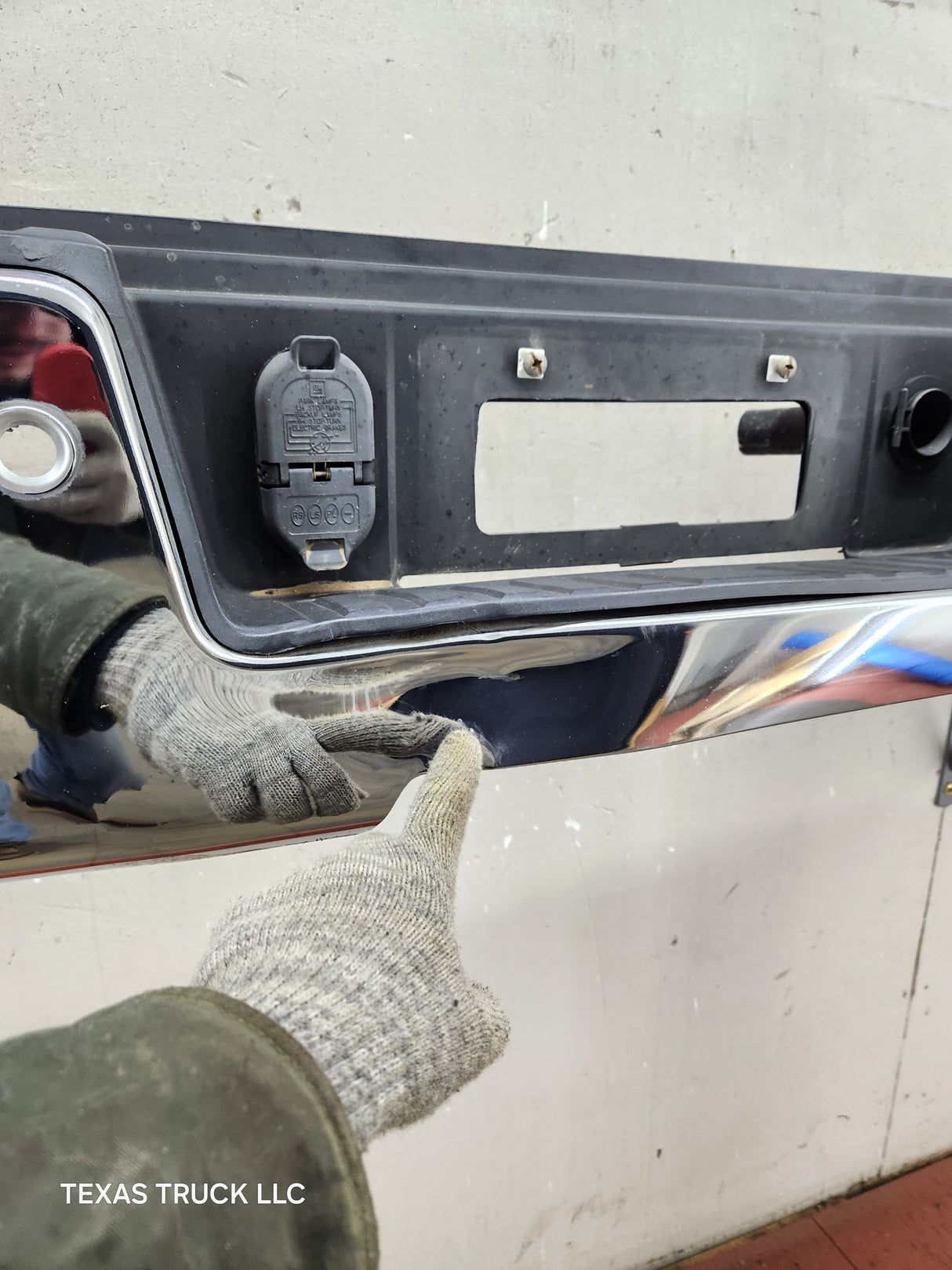 2015-2019 Chevrolet Silverado 2500HD 3500 HD Rear Bumper W/ Sensors