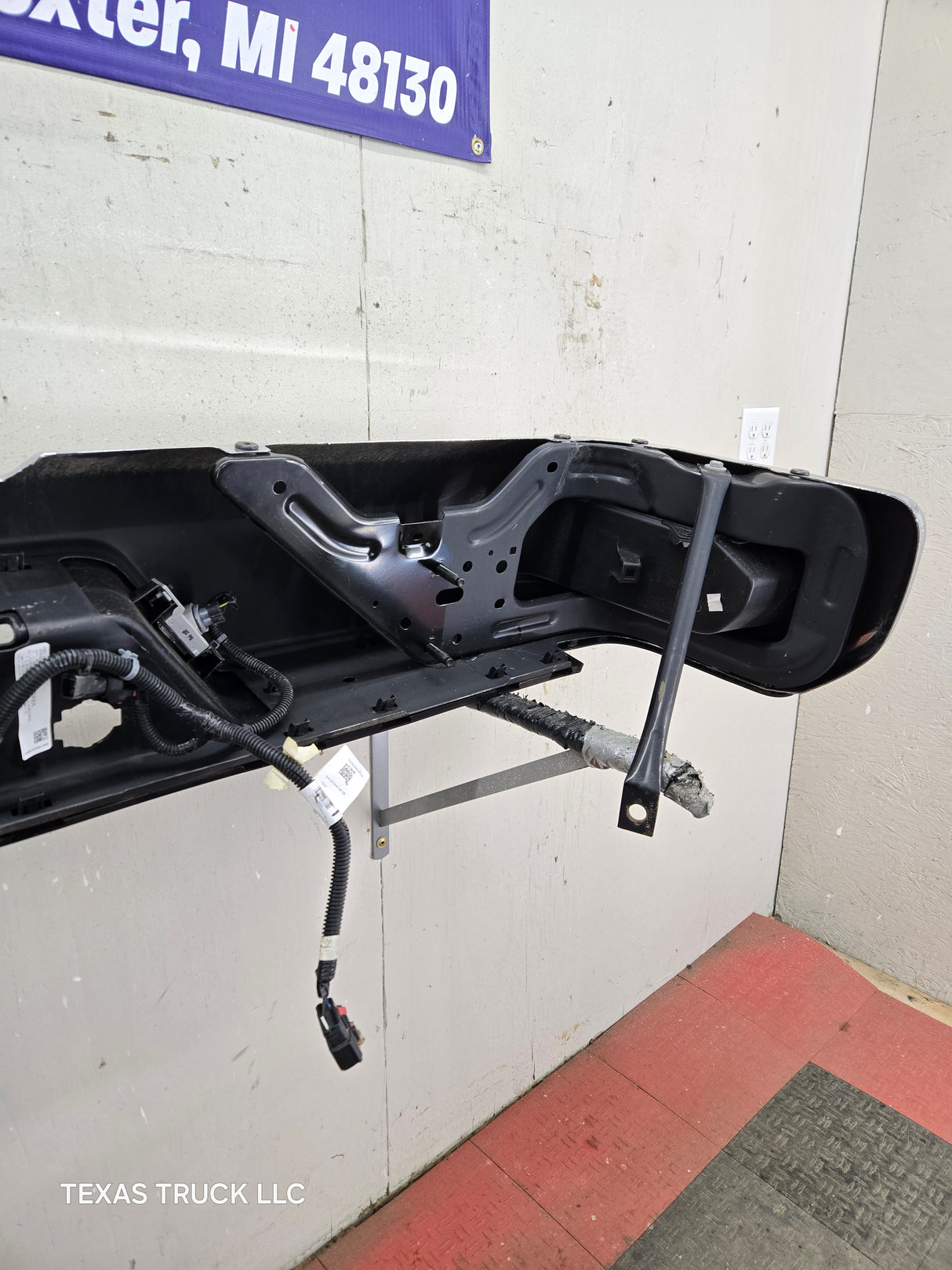2019-2025 Chevrolet Silverado / GMC Sierra 2500 3500 HD Rear Bumper