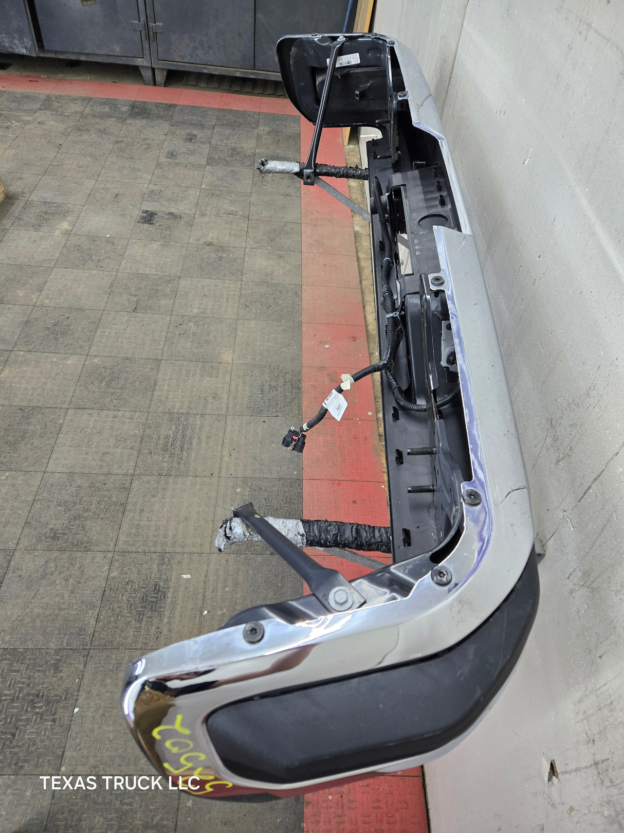 2019-2025 Chevrolet Silverado / GMC Sierra 2500 3500 HD Rear Bumper