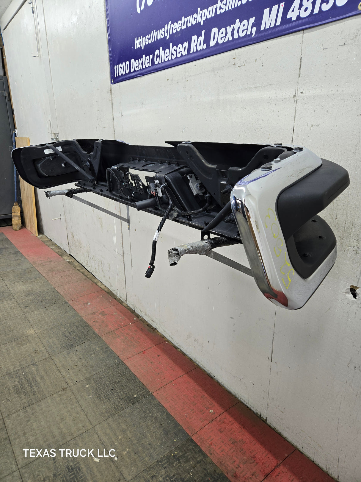 2019-2025 Chevrolet Silverado / GMC Sierra 2500 3500 HD Rear Bumper
