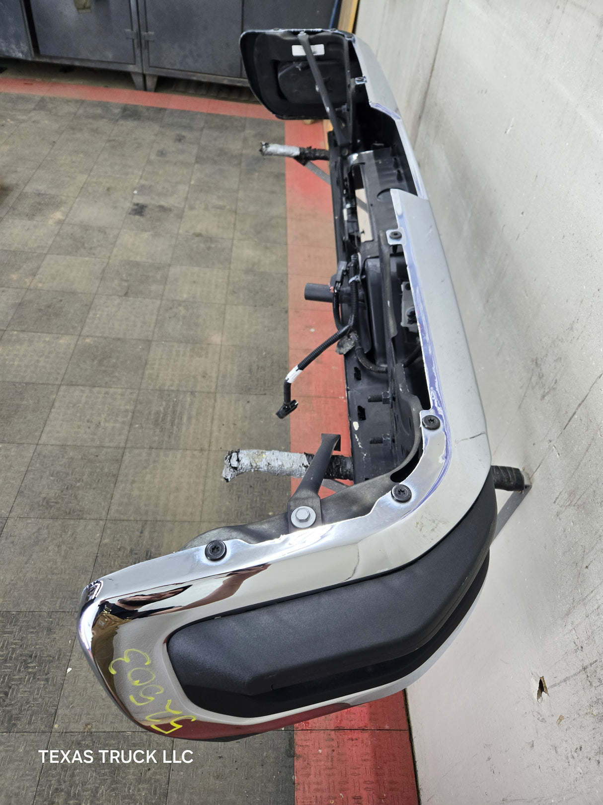 2019-2025 Chevrolet Silverado / GMC Sierra 2500 3500 HD Rear Bumper