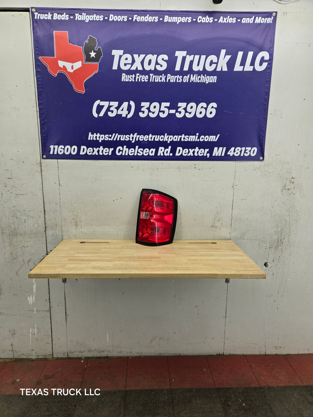 2014-2019 Chevrolet Silverado RH Passenger Side Tail Light 84288723