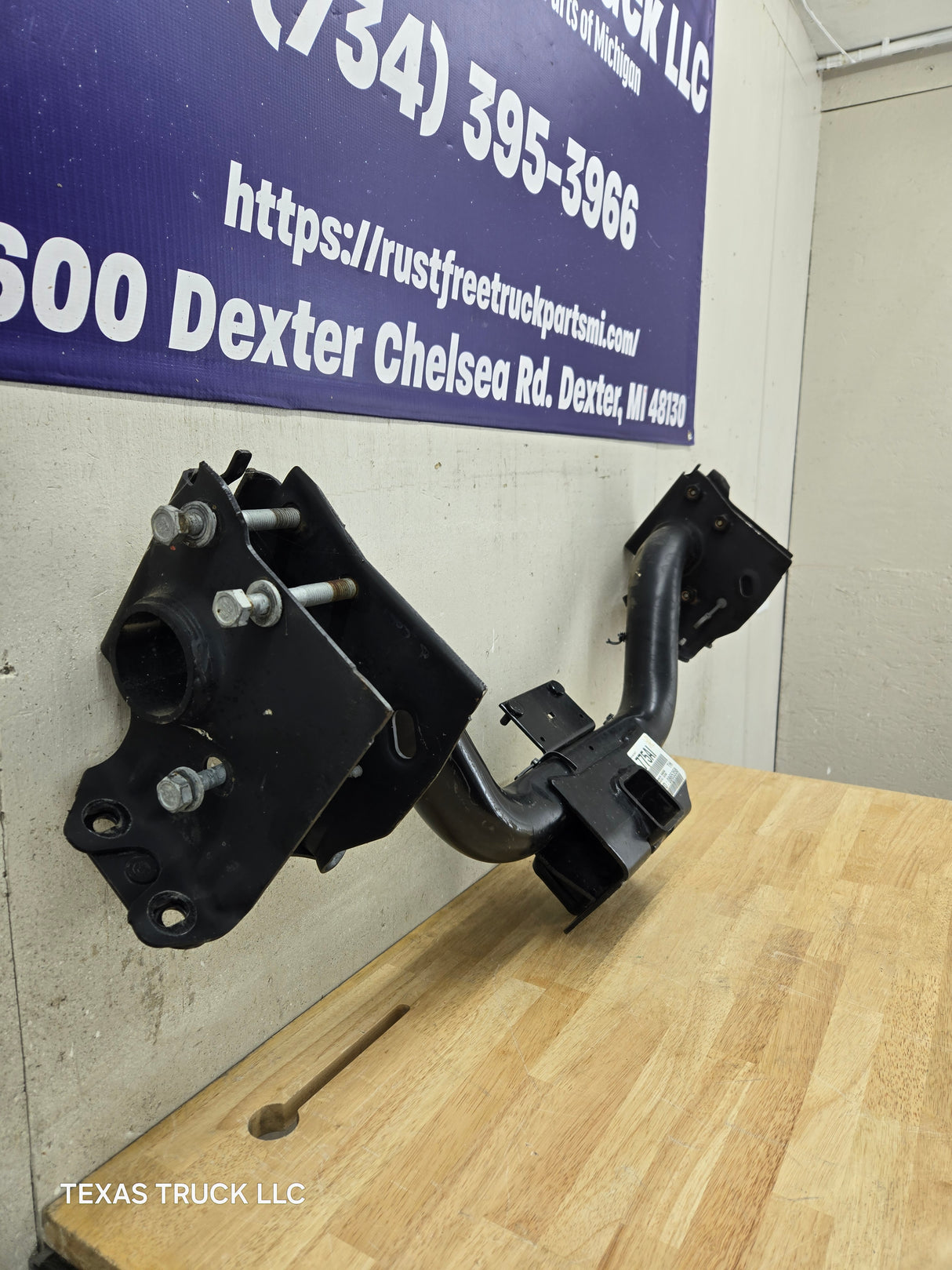 2013-2018 4th Gen Dodge Ram 2500 3500 Rear Receiver Tow Hitch Mopar (68140775AI)