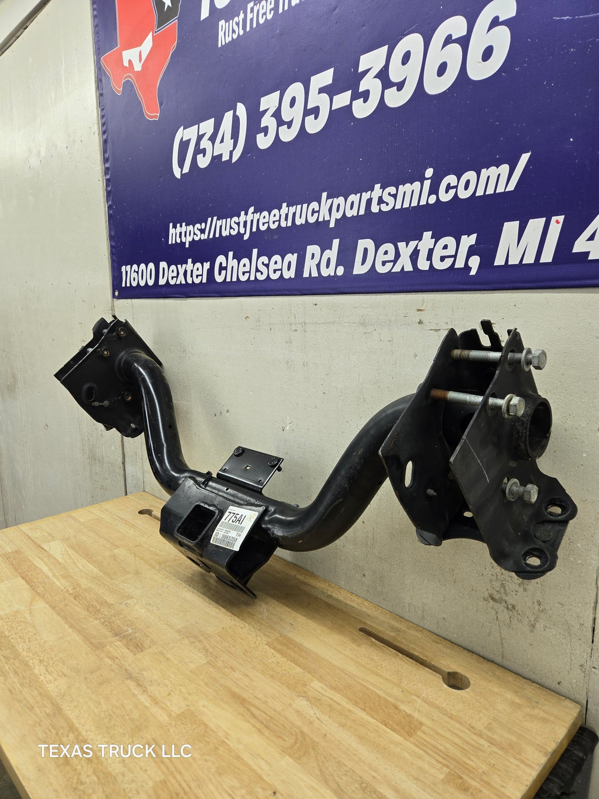 2013-2018 4th Gen Dodge Ram 2500 3500 Rear Receiver Tow Hitch Mopar (68140775AI)