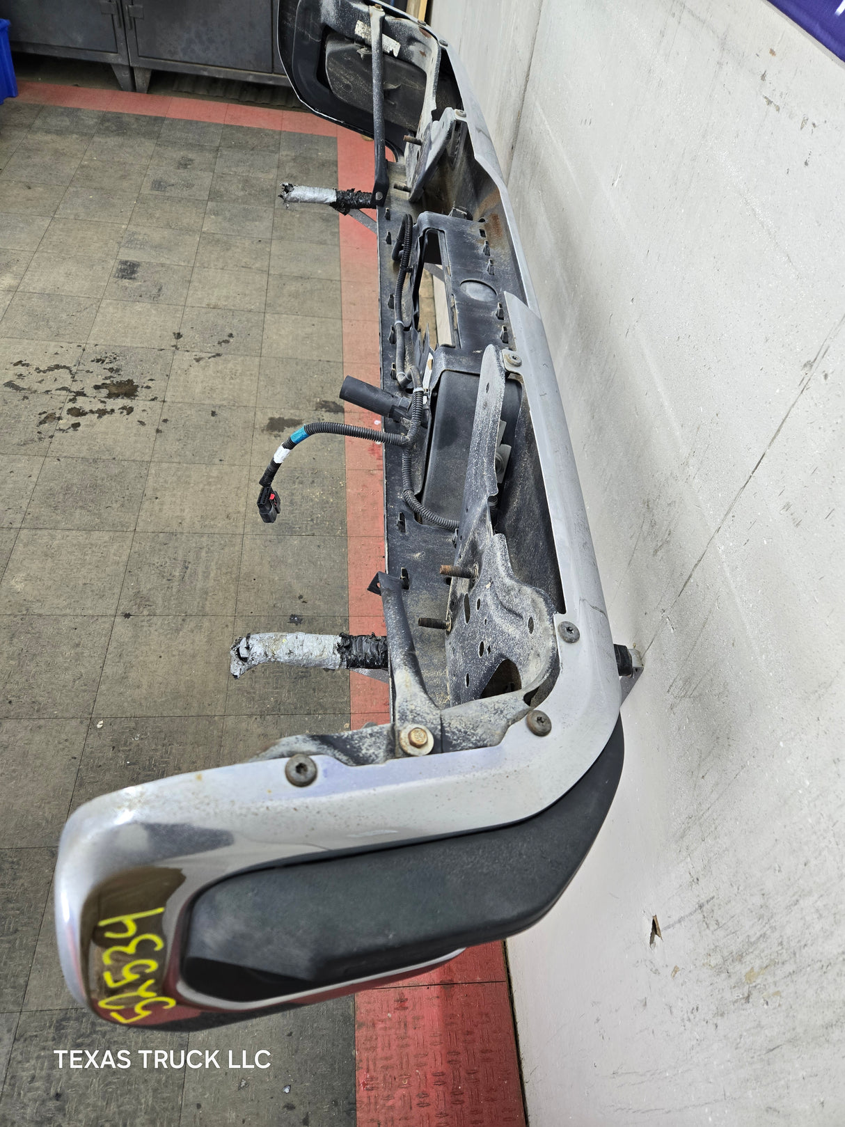 2019-2025 Chevrolet Silverado / GMC Sierra 2500 3500 HD Rear Bumper