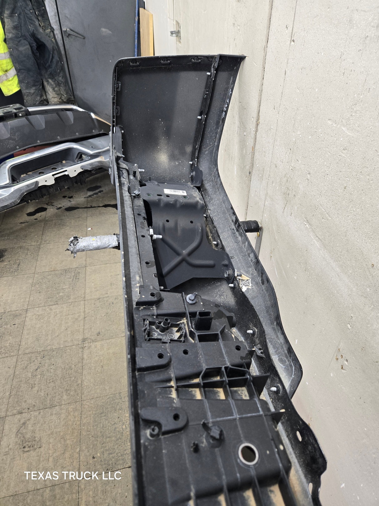 2019-2025 Dodge Ram 2500 3500 5th Gen Rear Bumper
