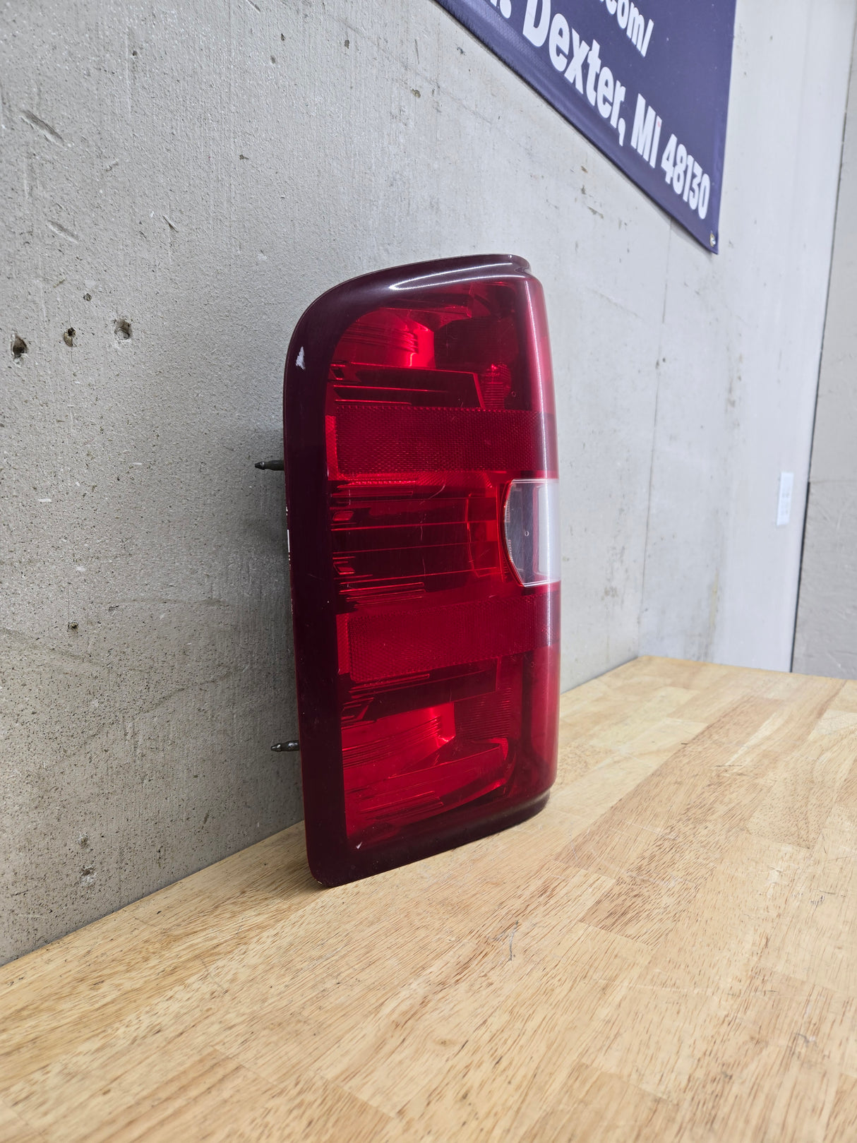 2007-2013 Chevrolet Silverado 1500 2500 3500 LH Driver Side Tail Light