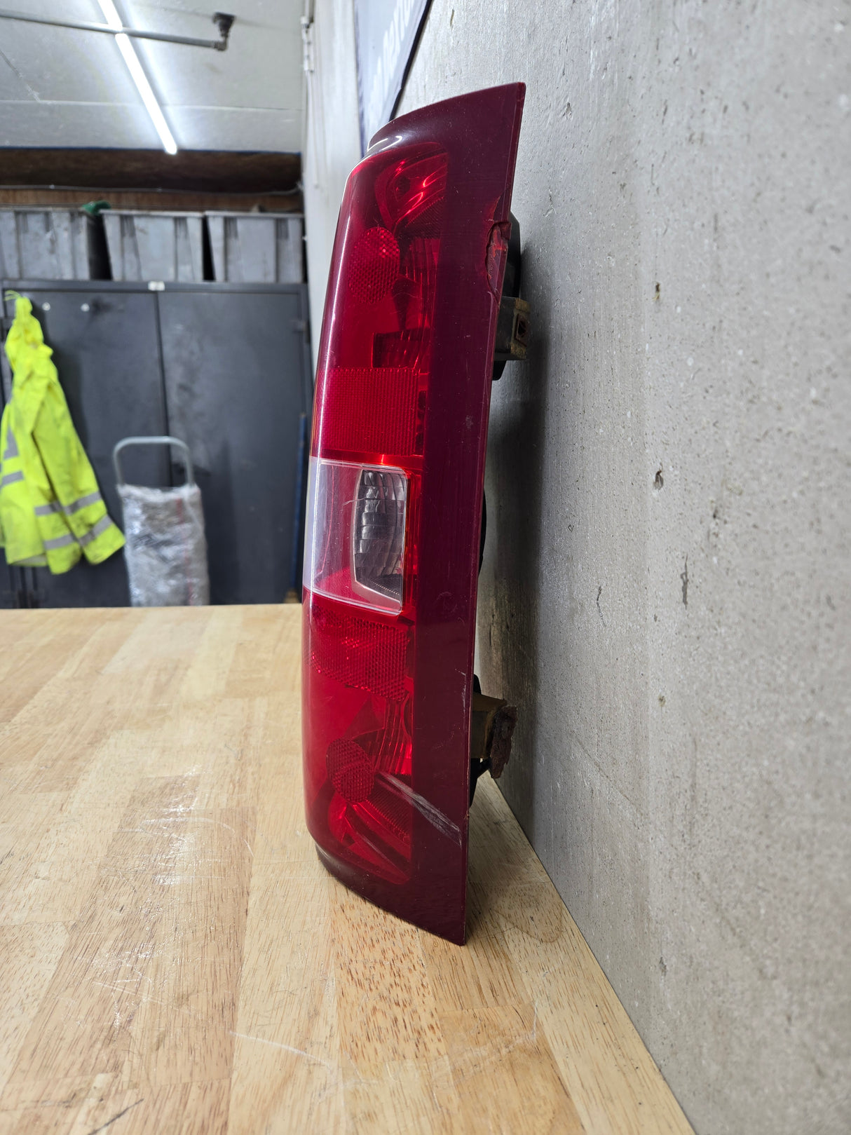 2007-2013 Chevrolet Silverado 1500 2500 3500 LH Driver Side Tail Light