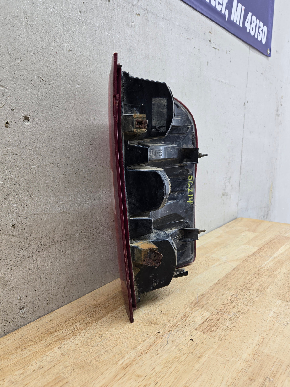 2007-2013 Chevrolet Silverado 1500 2500 3500 LH Driver Side Tail Light