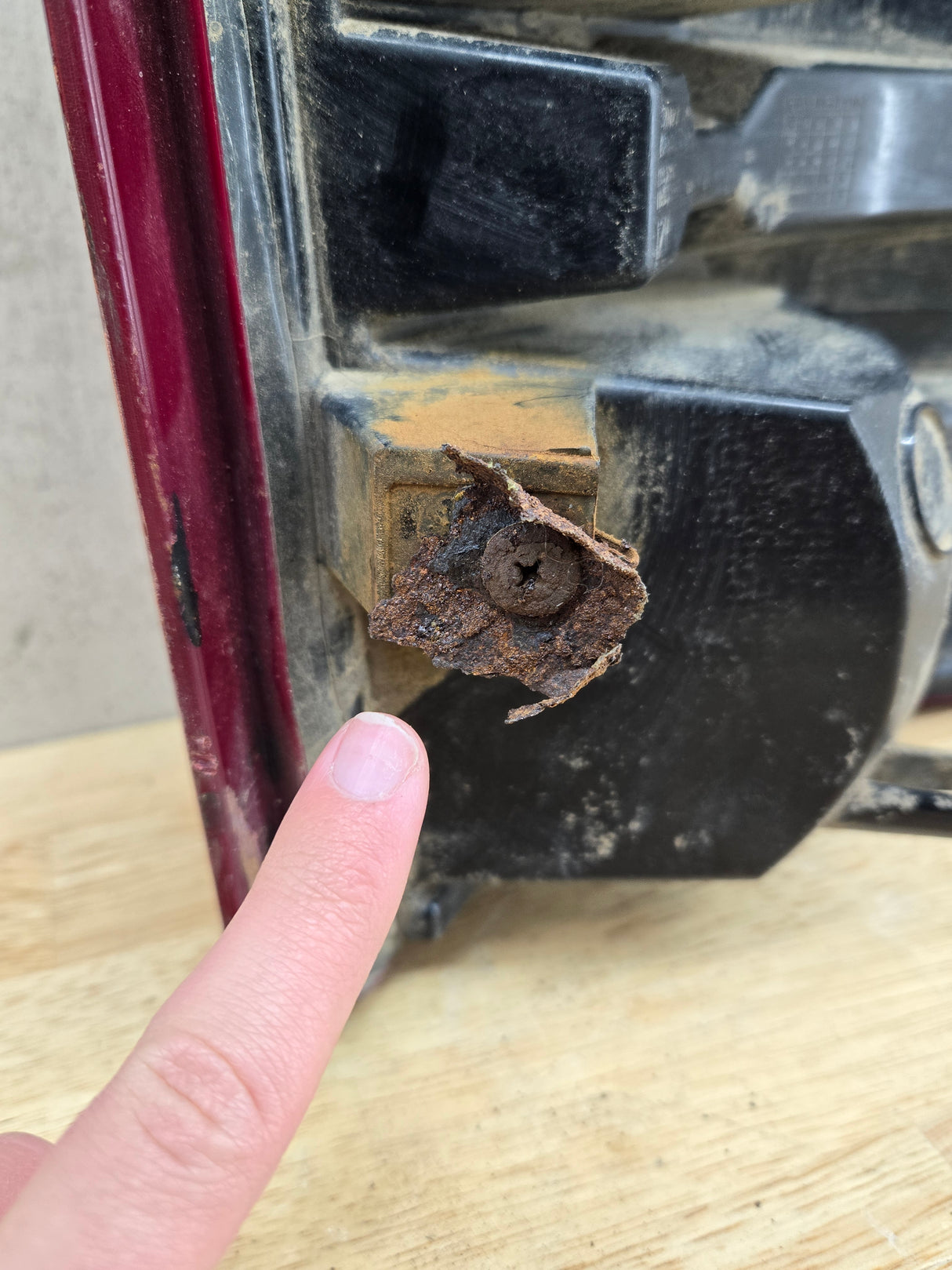 2007-2013 Chevrolet Silverado 1500 2500 3500 LH Driver Side Tail Light