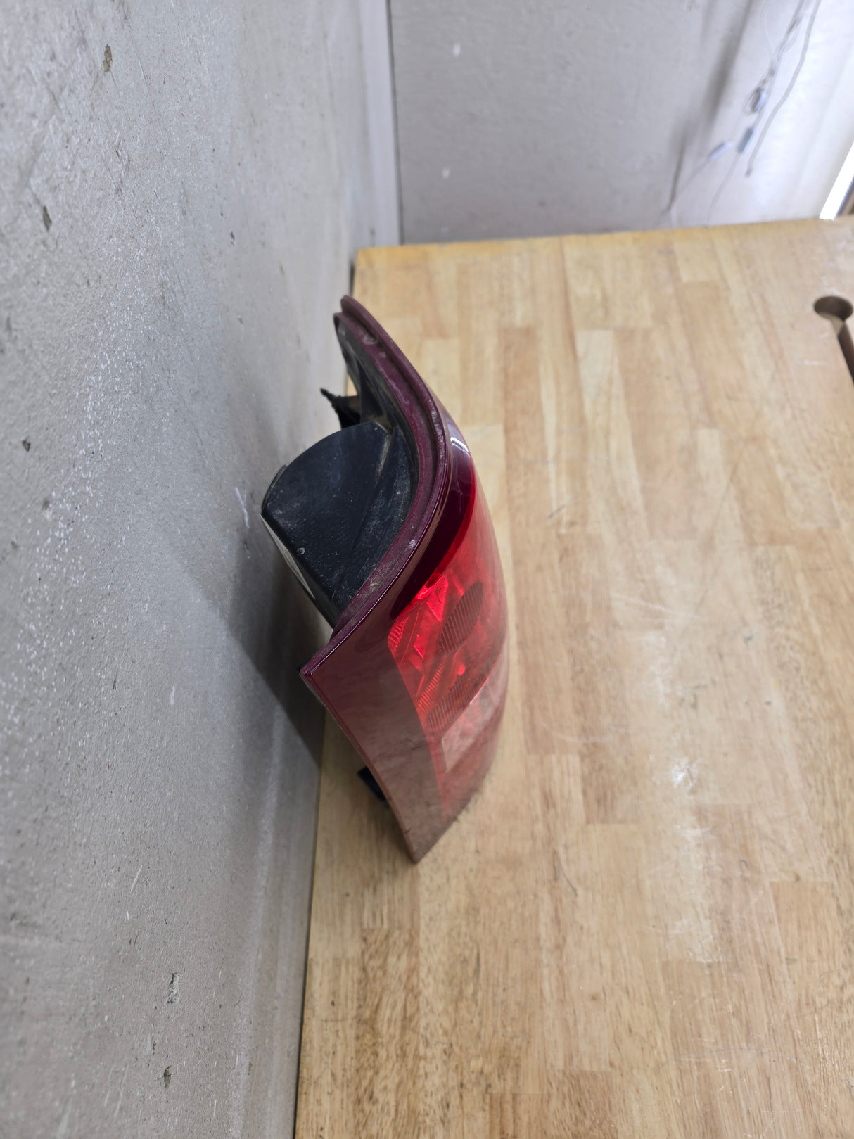 2007-2013 Chevrolet Silverado 1500 2500 3500 RH Passenger Side Tail Light