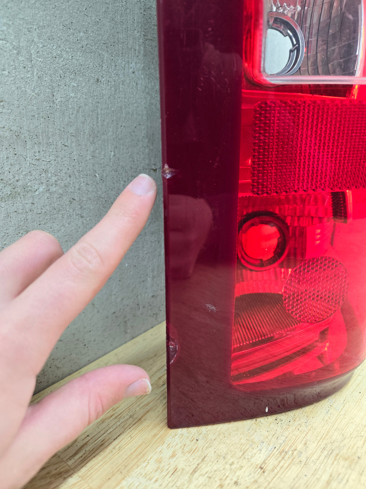 2007-2013 Chevrolet Silverado 1500 2500 3500 RH Passenger Side Tail Light