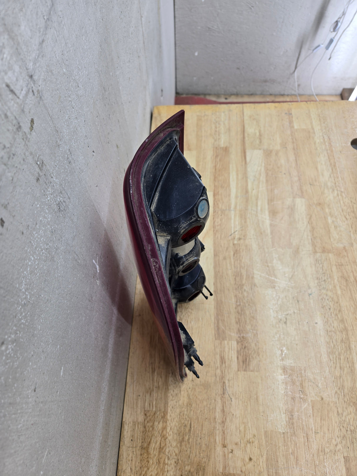 2007-2013 Chevrolet Silverado 1500 2500 3500 RH Passenger Side Tail Light