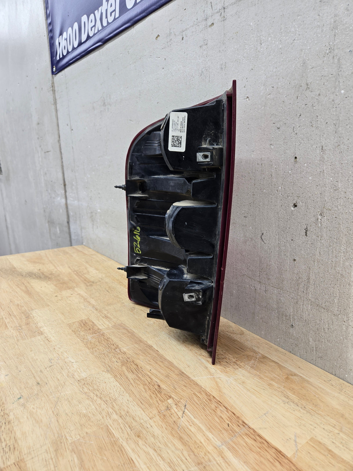 2007-2013 Chevrolet Silverado 1500 2500 3500 RH Passenger Side Tail Light