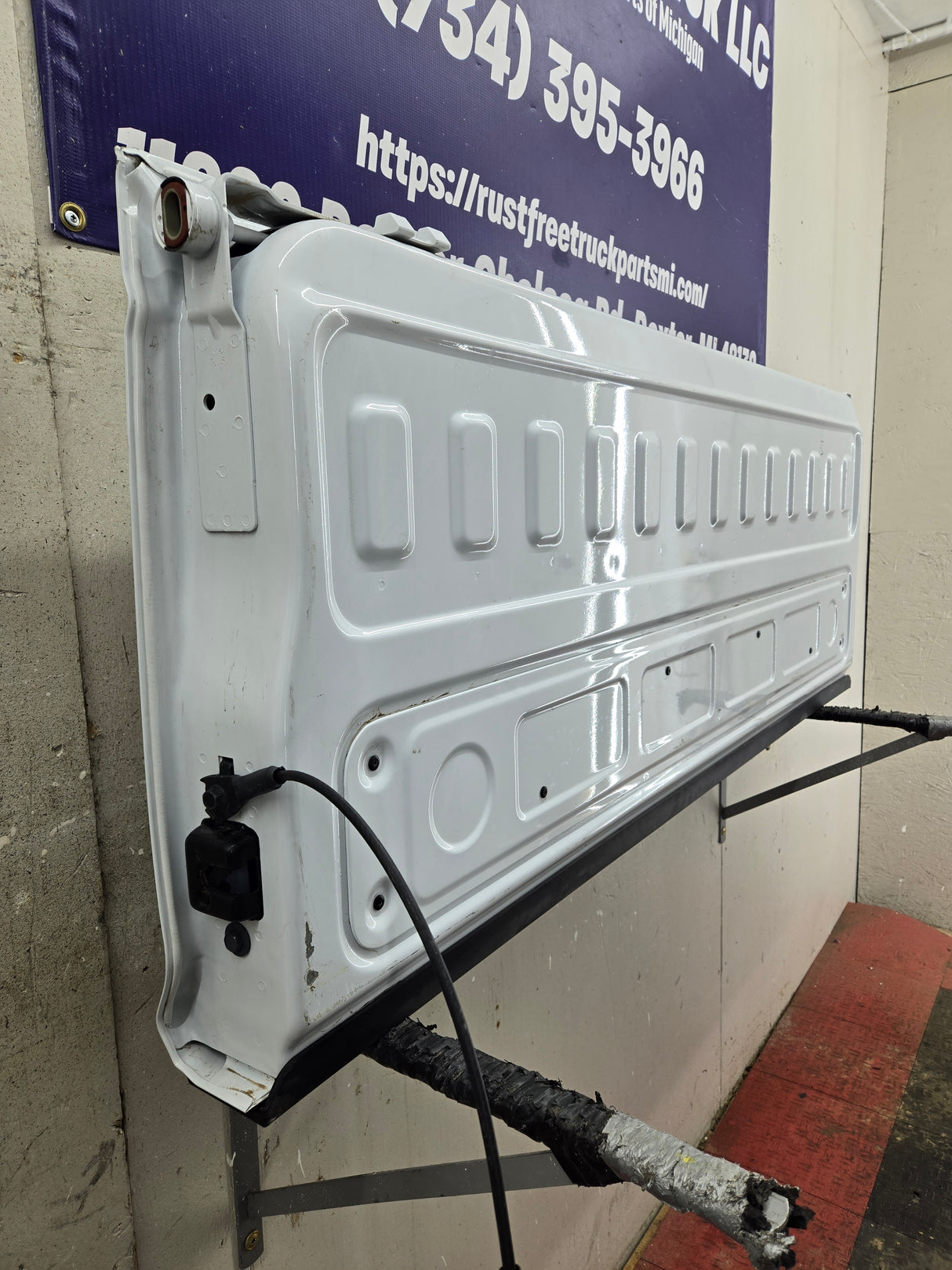 2019-2025 Chevrolet Silverado 2500 3500 HD Tailgate