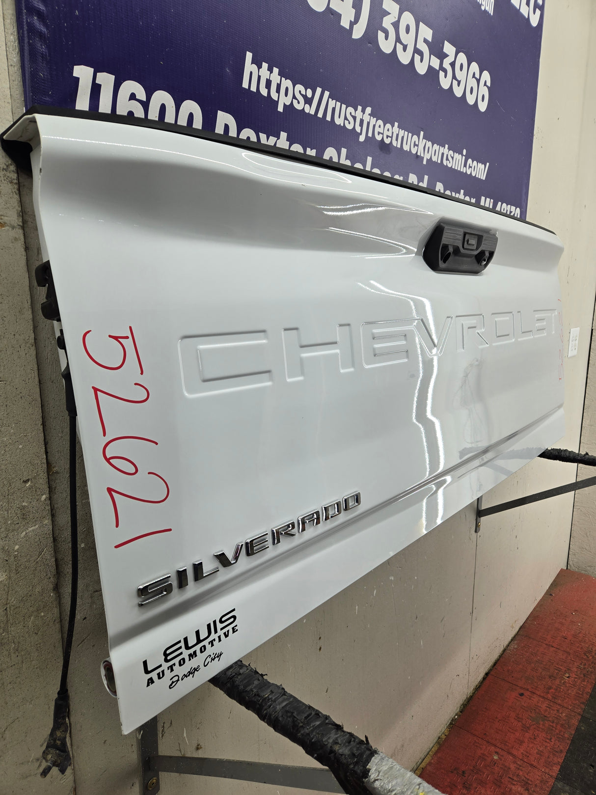 2019-2025 Chevrolet Silverado 2500 3500 HD Tailgate