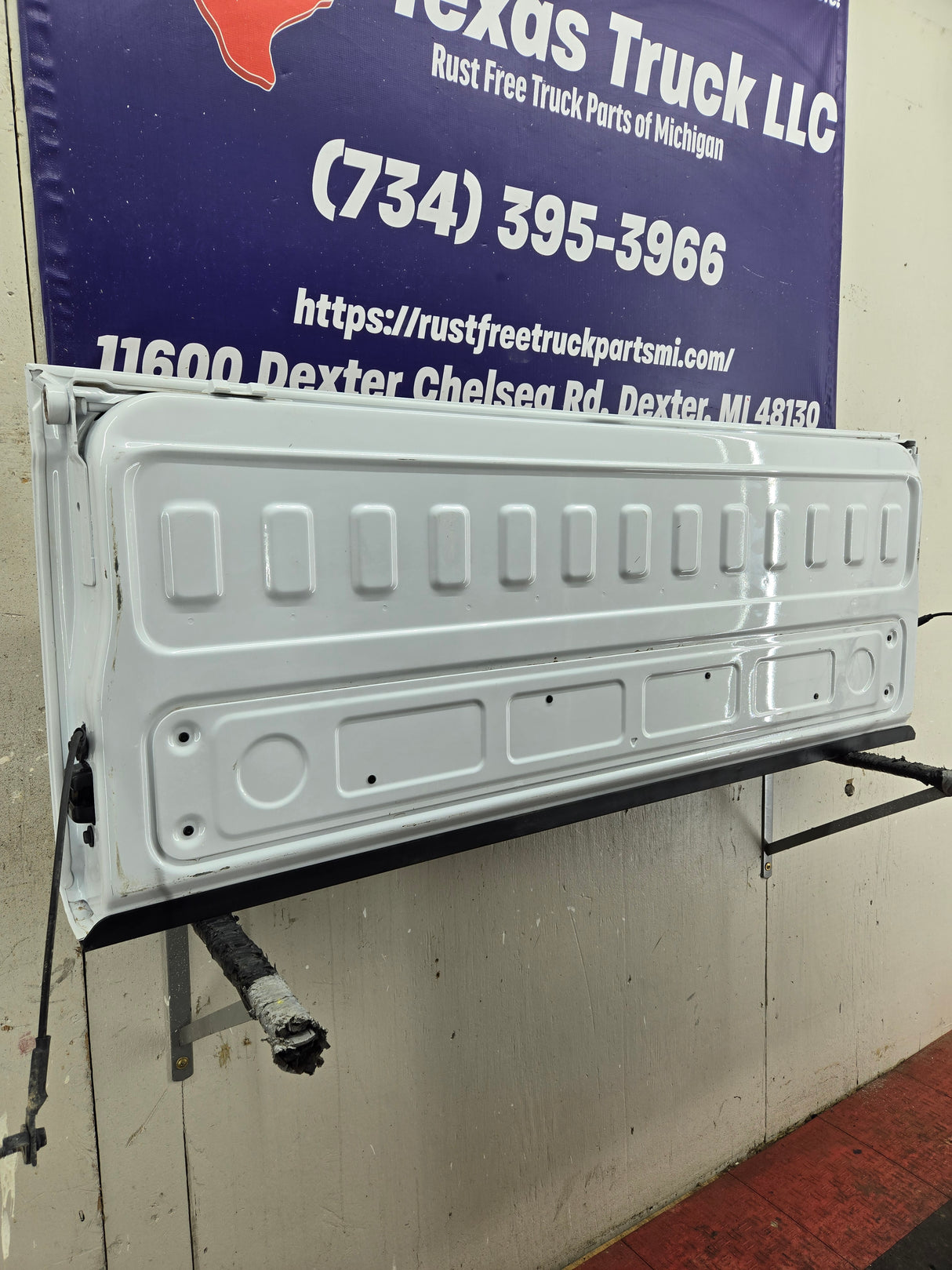 2019-2025 Chevrolet Silverado 2500 3500 HD Tailgate