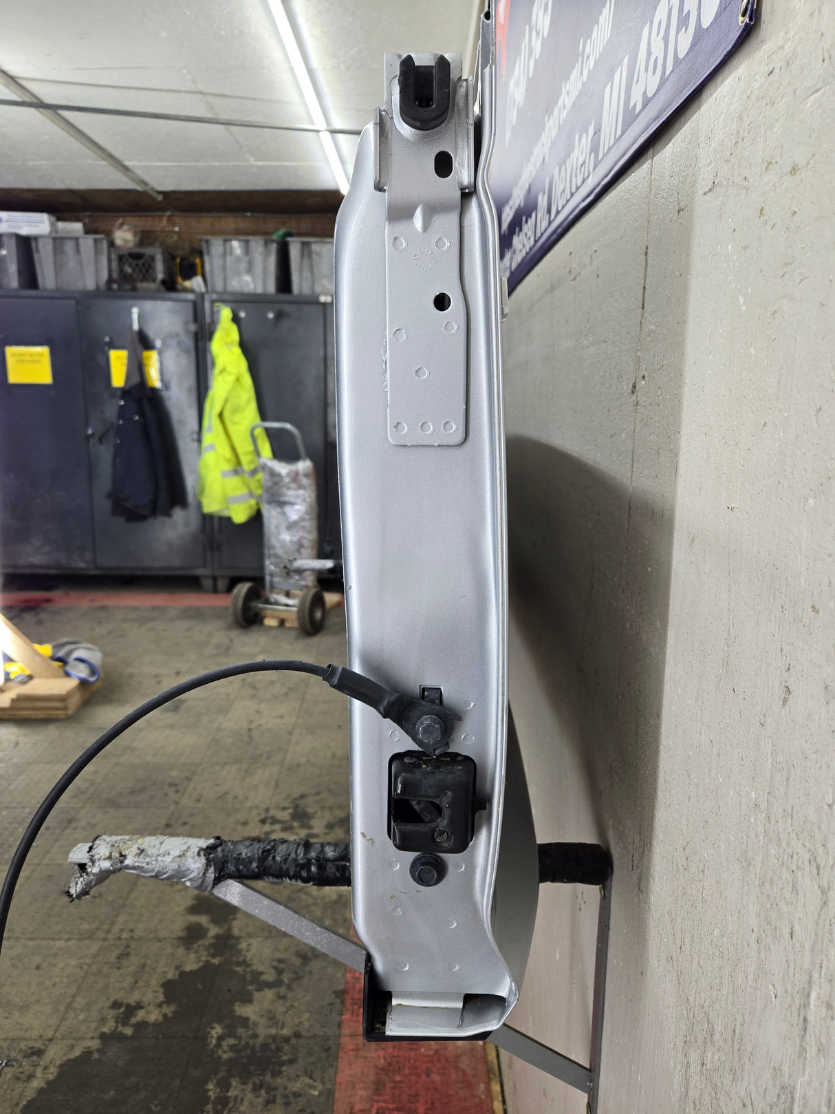 2019-2025 Chevrolet Silverado 2500 3500 HD Tailgate