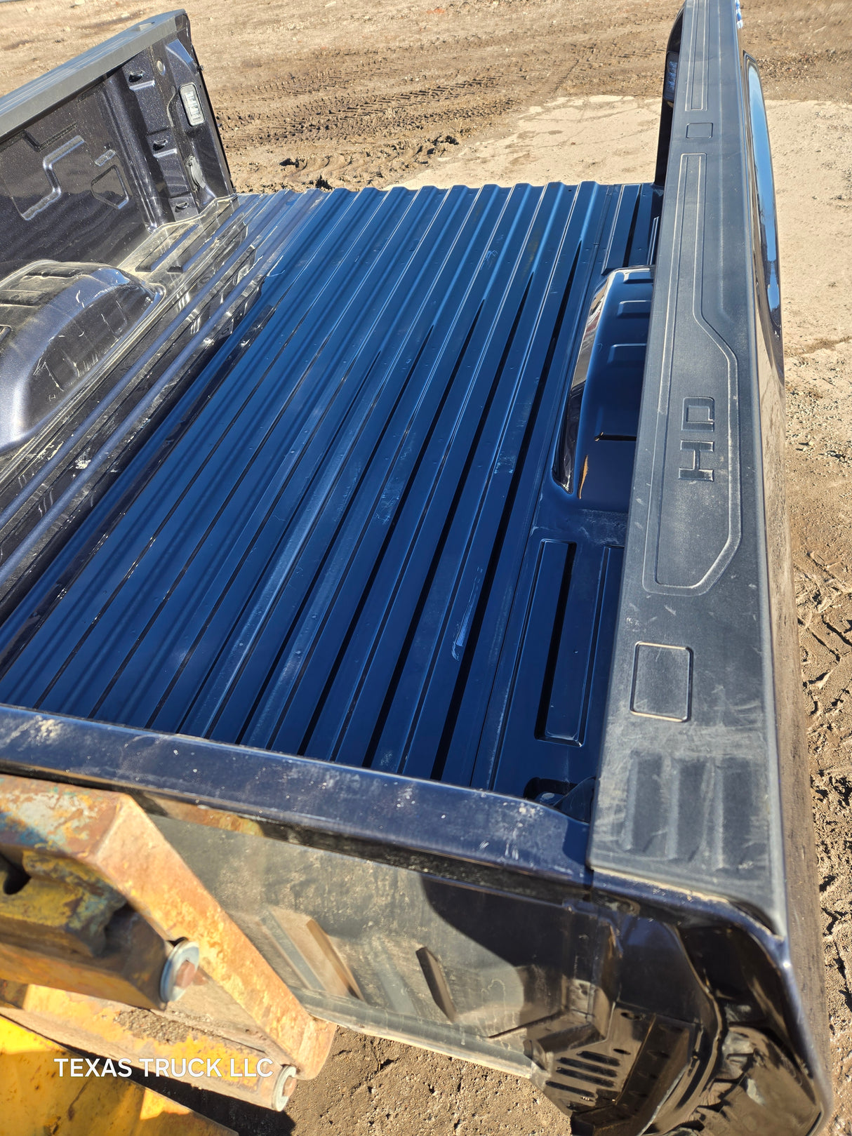 2019-2024 GMC Sierra 2500 3500 8' Long truck bed