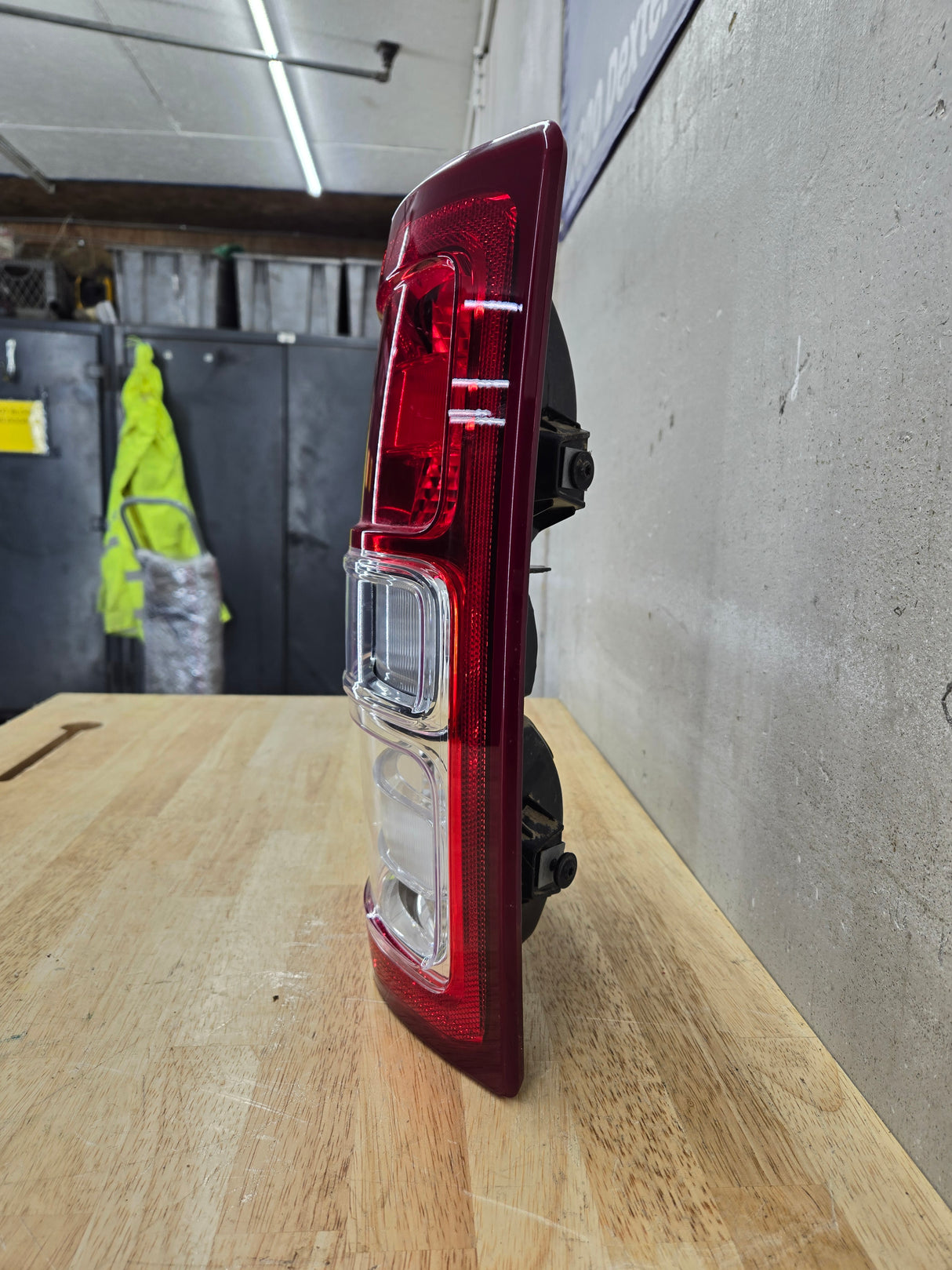 2019-2024 5th Gen Dodge Ram 2500 3500 LH Driver Side Tail Light Halogen 68361715AE