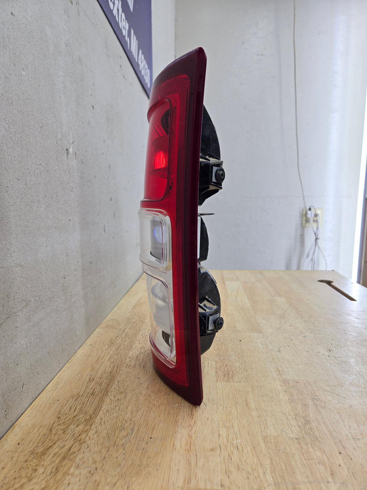 2019-2024 5th Gen Dodge Ram 2500 3500 LH Driver Side Tail Light Halogen 68361715AE