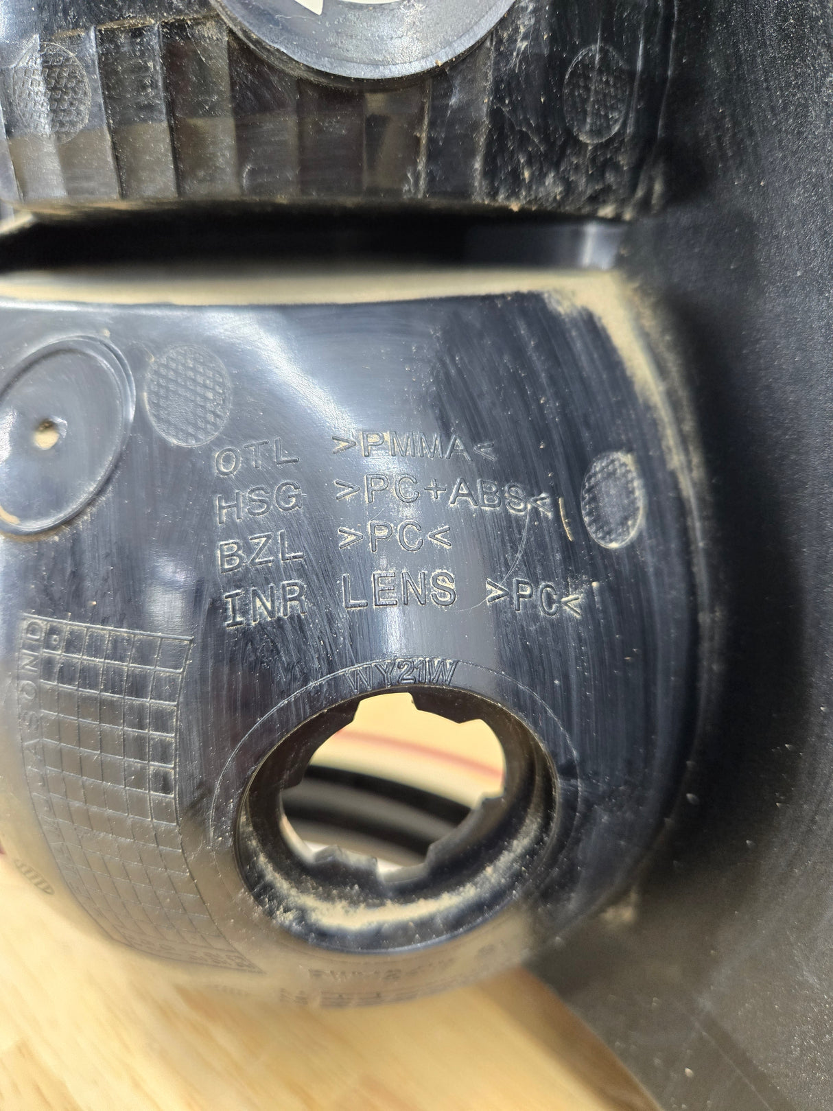 2019-2024 5th Gen Dodge Ram 2500 3500 LH Driver Side Tail Light Halogen 68361715AE