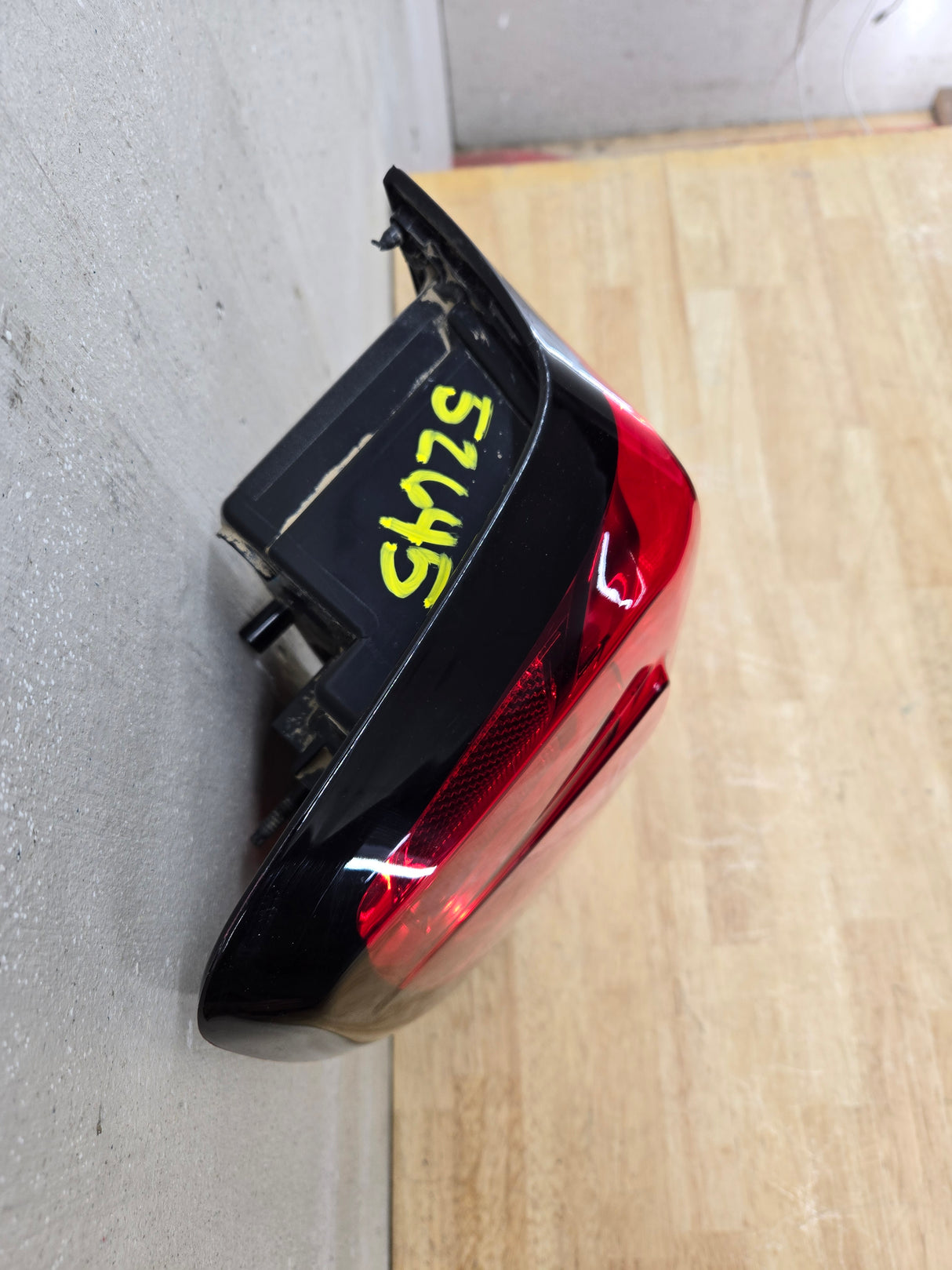 2019-2023 GMC Sierra 1500 2500 3500 HD LH Driver Side Tail Light