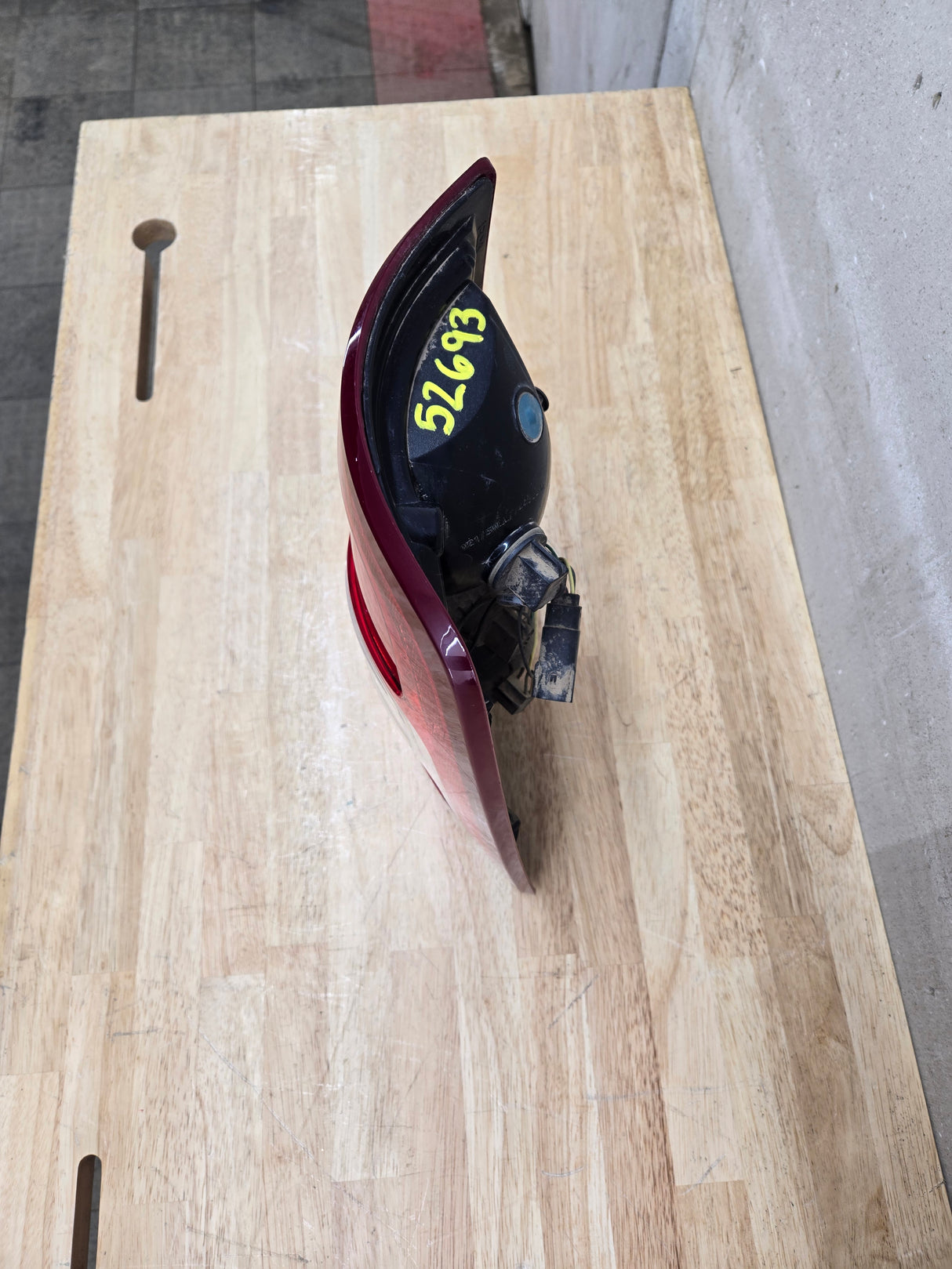 2019-2024 5th Gen Dodge Ram 2500 3500 RH Passenger Side Tail Light Halogen 68361714AE