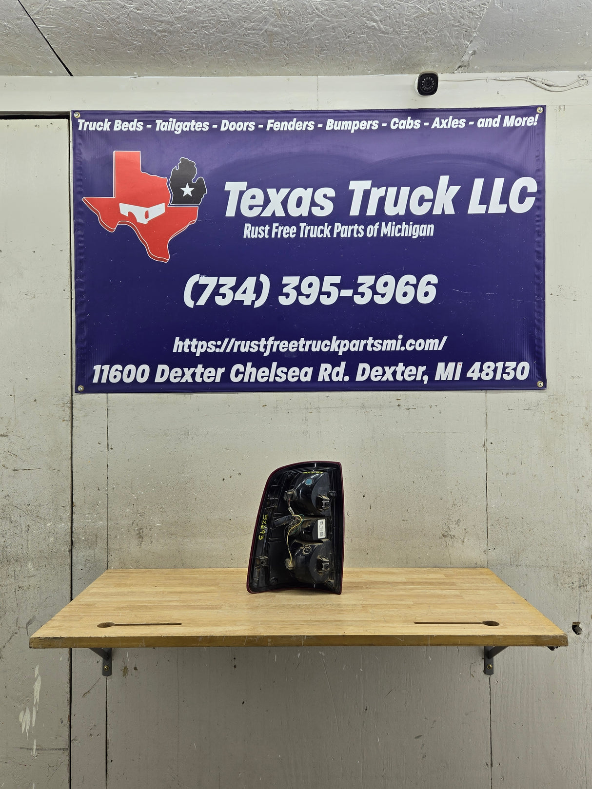 2019-2024 5th Gen Dodge Ram 2500 3500 RH Passenger Side Tail Light Halogen 68361714AE