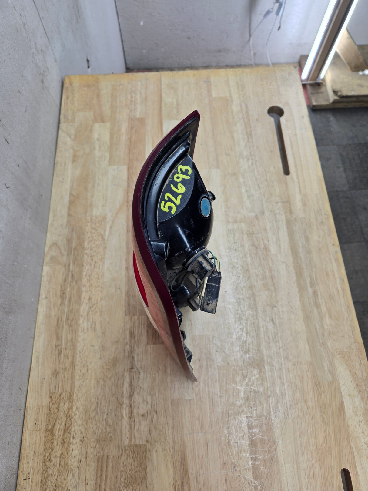 2019-2024 5th Gen Dodge Ram 2500 3500 RH Passenger Side Tail Light Halogen 68361714AE