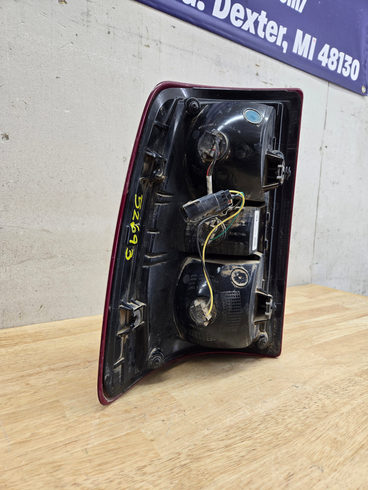 2019-2024 5th Gen Dodge Ram 2500 3500 RH Passenger Side Tail Light Halogen 68361714AE