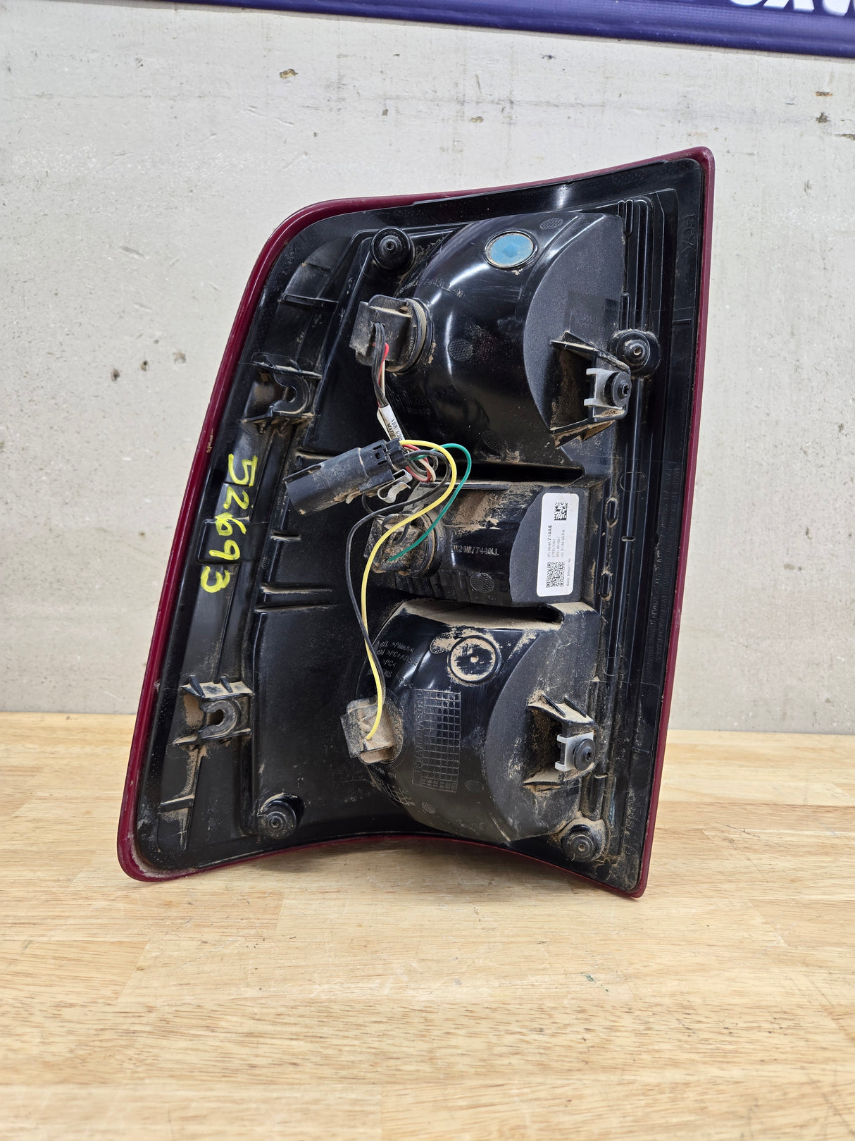 2019-2024 5th Gen Dodge Ram 2500 3500 RH Passenger Side Tail Light Halogen 68361714AE