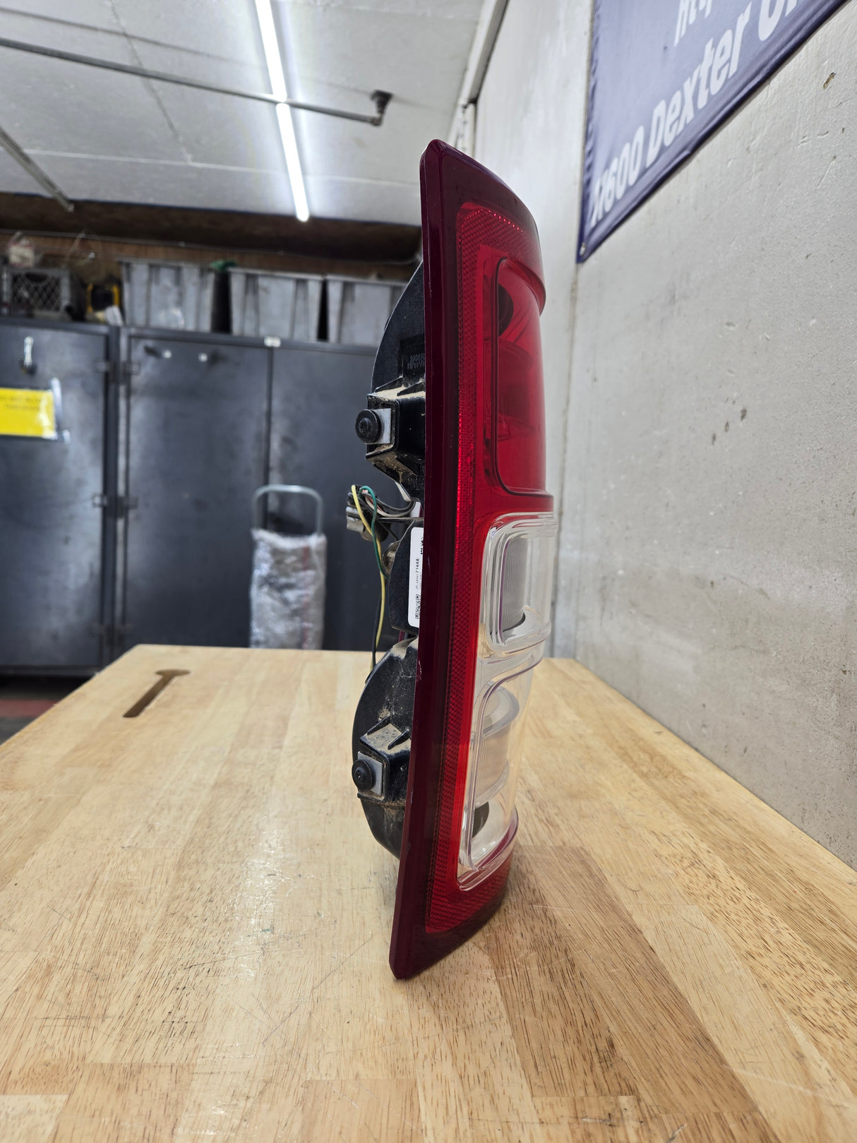 2019-2024 5th Gen Dodge Ram 2500 3500 RH Passenger Side Tail Light Halogen 68361714AE