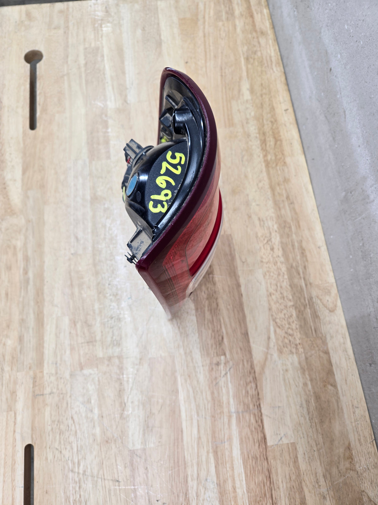 2019-2024 5th Gen Dodge Ram 2500 3500 RH Passenger Side Tail Light Halogen 68361714AE