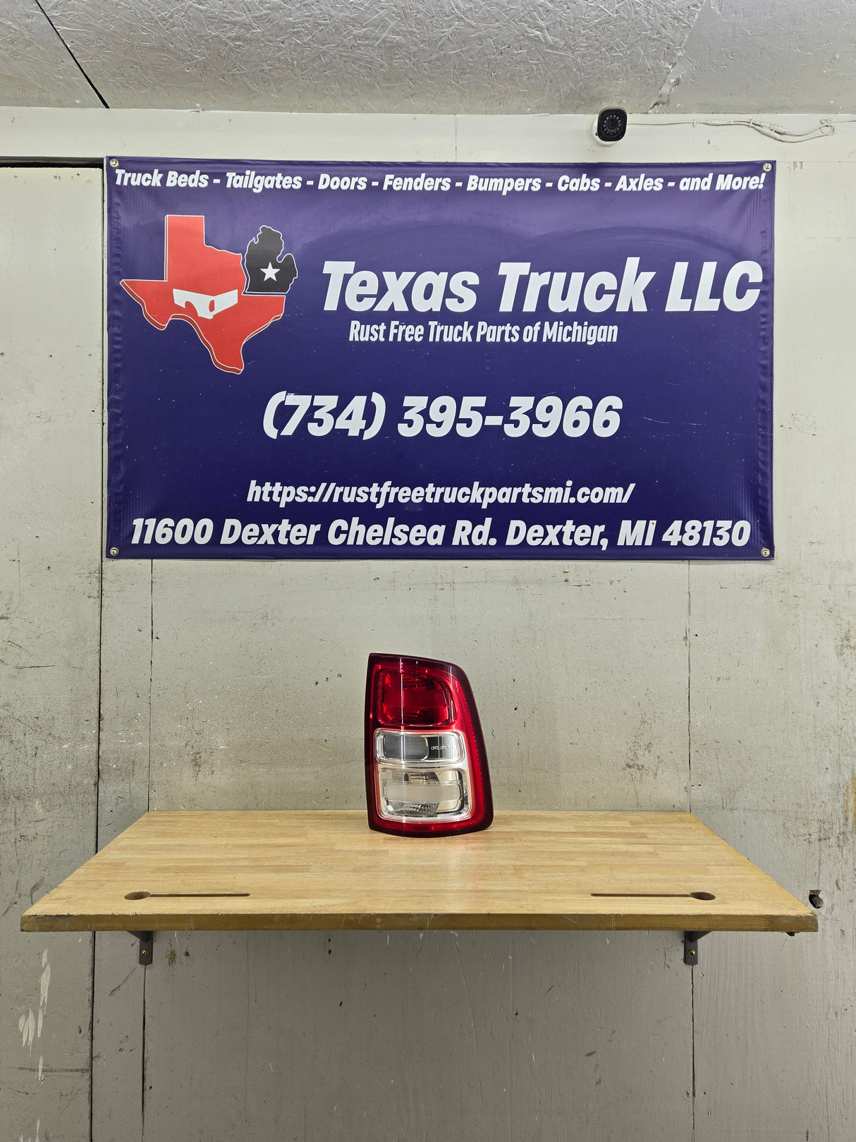 2019-2024 5th Gen Dodge Ram 2500 3500 RH Passenger Side Tail Light Halogen 68361714AE