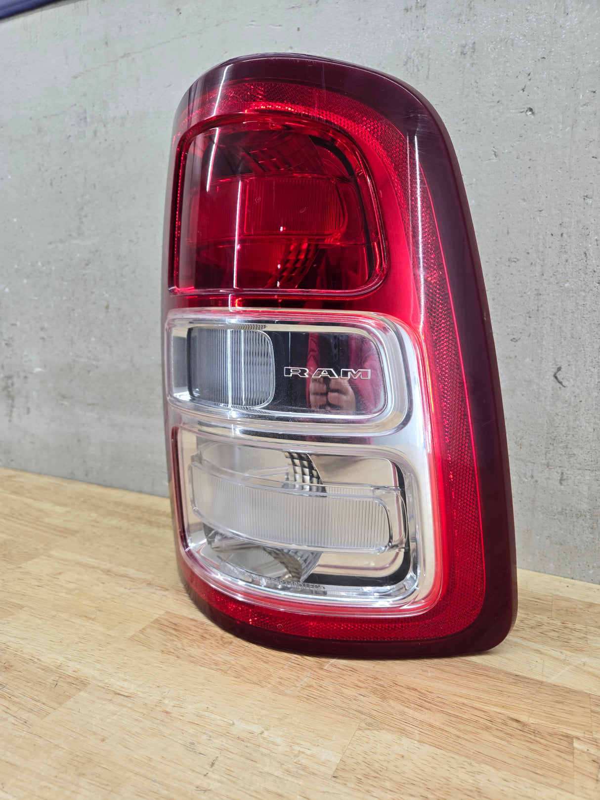 2019-2024 5th Gen Dodge Ram 2500 3500 RH Passenger Side Tail Light Halogen 68361714AE