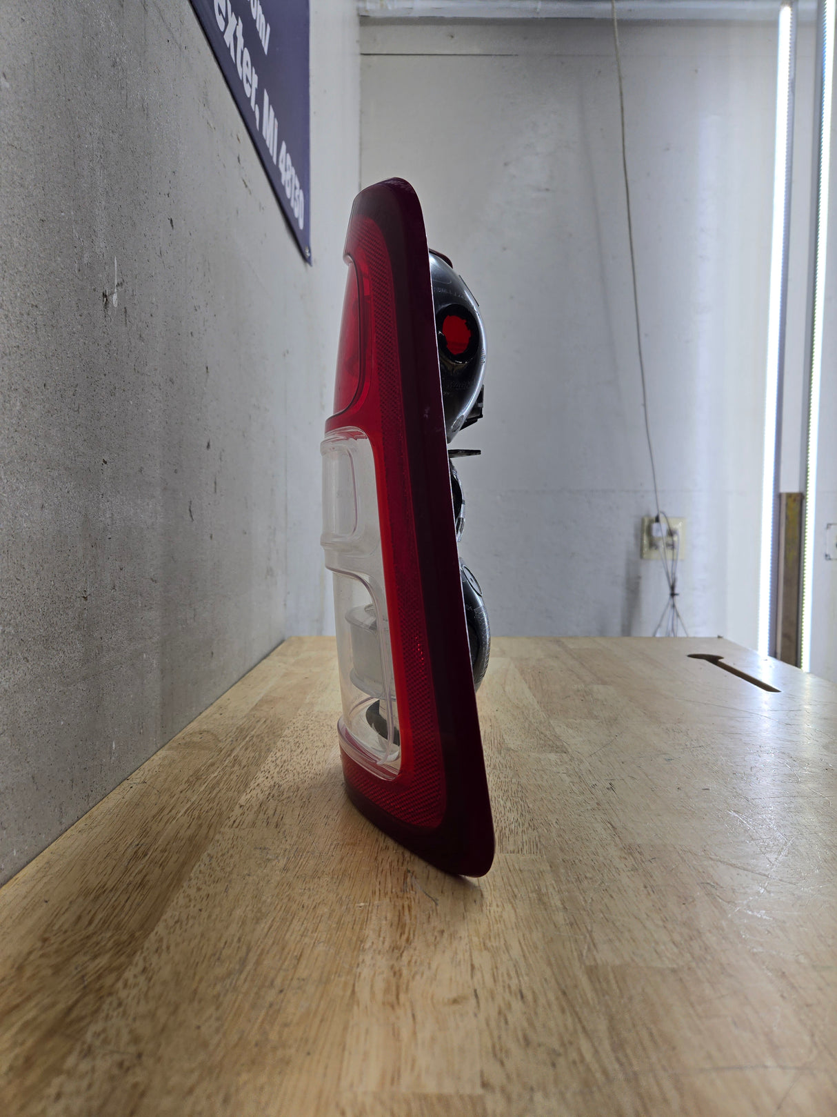 2019-2024 5th Gen Dodge Ram 2500 3500 RH Passenger Side Tail Light Halogen 68361714AE