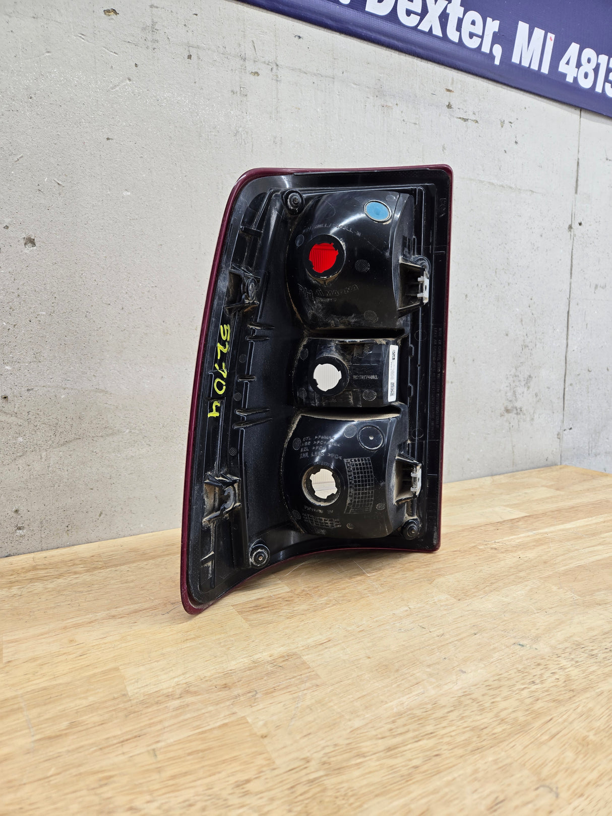 2019-2024 5th Gen Dodge Ram 2500 3500 RH Passenger Side Tail Light Halogen 68361714AE