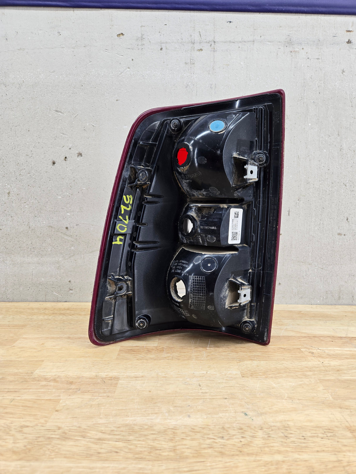 2019-2024 5th Gen Dodge Ram 2500 3500 RH Passenger Side Tail Light Halogen 68361714AE